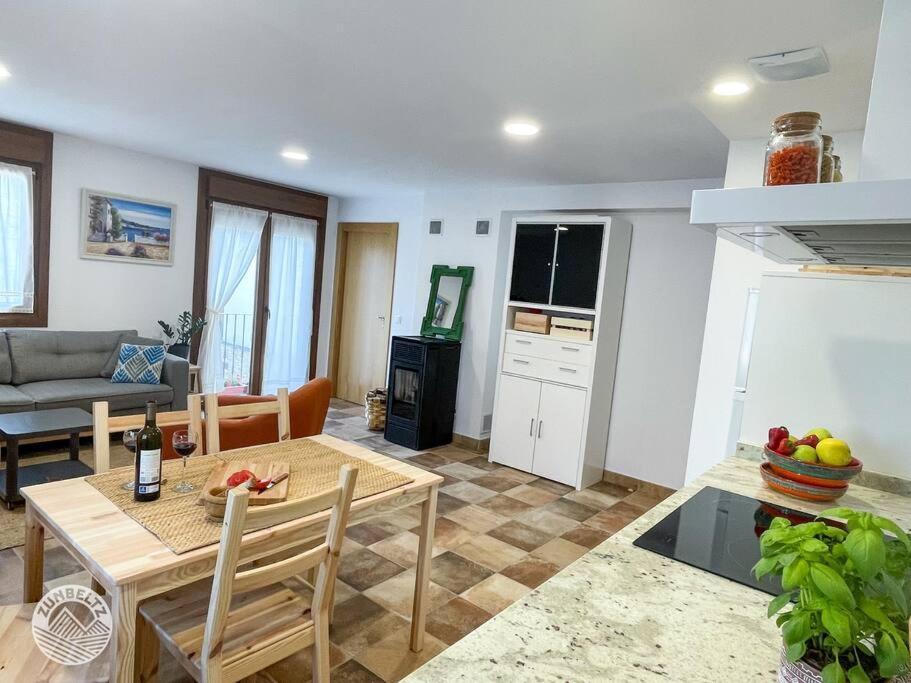 Casa Zunbeltz De 3 Habitaciones En Plena Montana Lezaun Ngoại thất bức ảnh